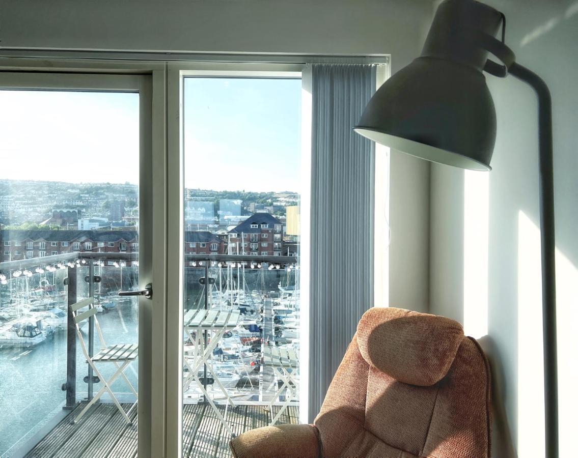 Apartment Elegant And Bright Seaside In Marina