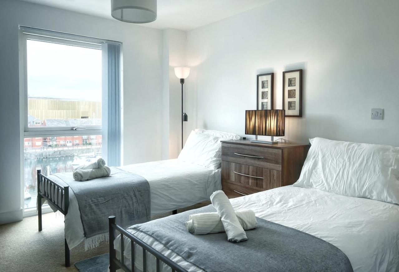 Apartment Elegant And Bright Seaside In Marina Swansea